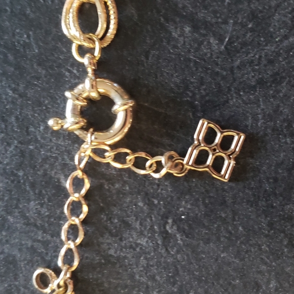 BCBG necklace Brand new, never worn - Picture 4 of 9